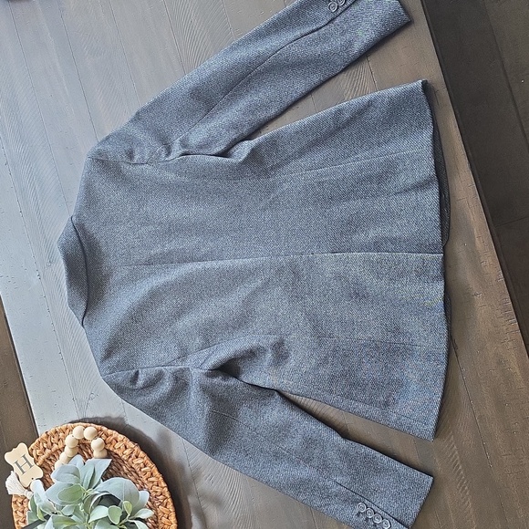 NWT Ann Taylor Factory Charcoal Gray Blazer, Size 10P - Picture 8 of 8